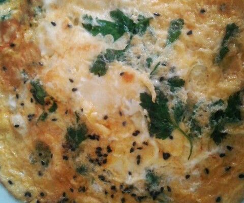 PEYNİRLİ ÇÖREK OTLU OMLET